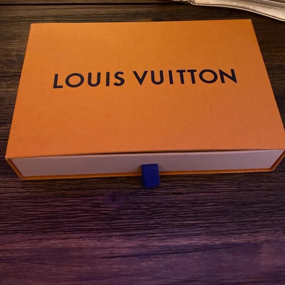 Authentic Louis Vuitton Florentine Fanny pack. - Picture 6 of 6